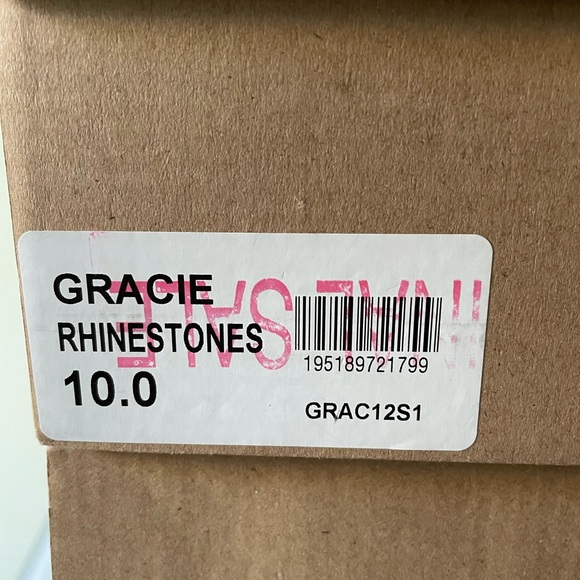 STEVE MADDEN “Gracie” Rhinestone Chunky Heels - Picture 12 of 12